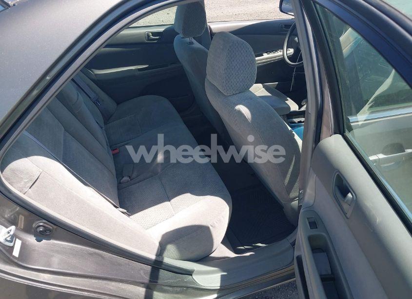 Photo 8 of 2002 Toyota Camry LE (VIN 4T1BE32K12U519477)