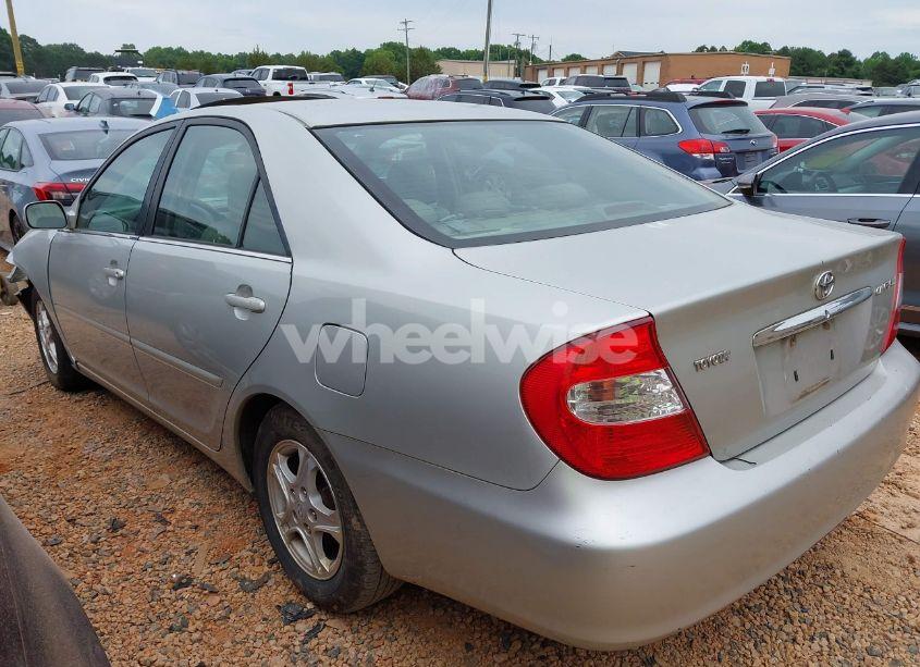 Photo 3 of 2002 Toyota Camry LE (VIN 4T1BE32K12U533606)