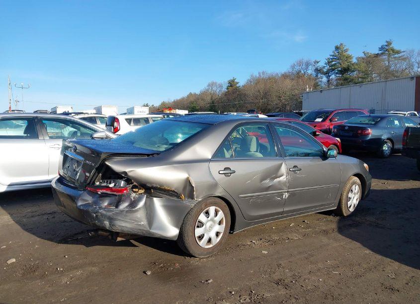 Photo 6 of 2002 Toyota Camry LE (VIN 4T1BE32K12U546923)