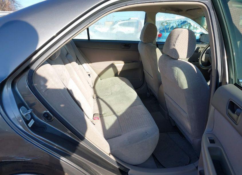 Photo 8 of 2002 Toyota Camry LE (VIN 4T1BE32K12U546923)