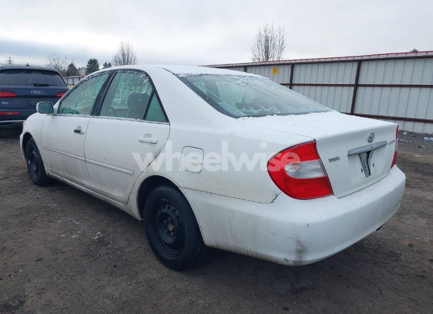 Photo 3 of 2002 Toyota Camry LE (VIN 4T1BE32K12U556982)