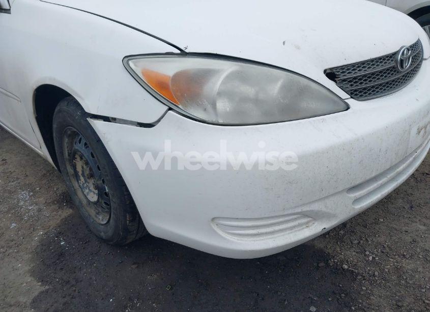 Photo 6 of 2002 Toyota Camry LE (VIN 4T1BE32K12U556982)
