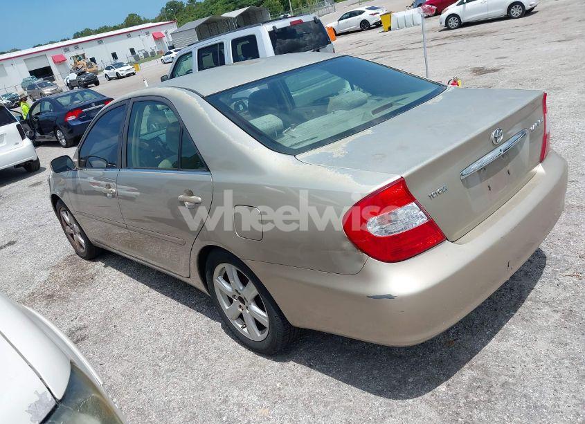 Photo 3 of 2002 Toyota Camry LE (VIN 4T1BE32K12U565567)