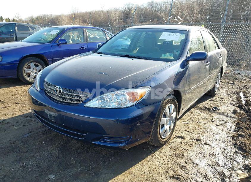 Photo 2 of 2002 Toyota Camry LE (VIN 4T1BE32K12U577654)