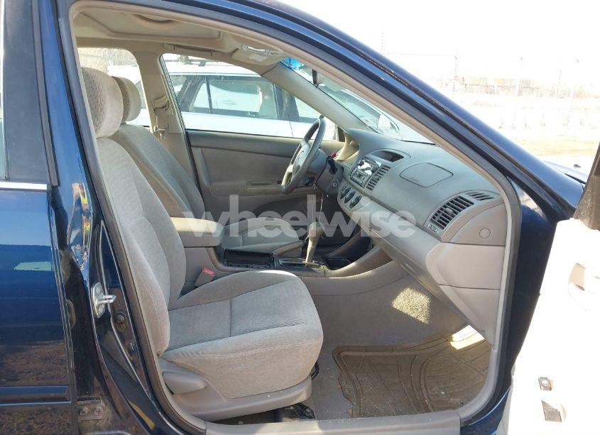 Photo 5 of 2002 Toyota Camry LE (VIN 4T1BE32K12U577654)