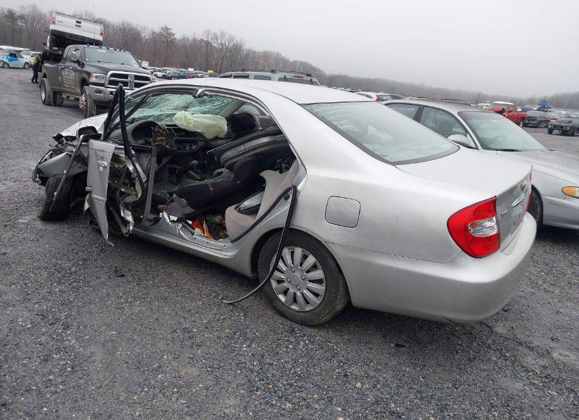 Photo 3 of 2002 Toyota Camry LE (VIN 4T1BE32K12U634628)