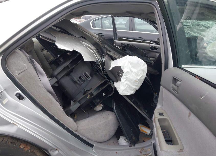 Photo 8 of 2002 Toyota Camry LE (VIN 4T1BE32K12U634628)