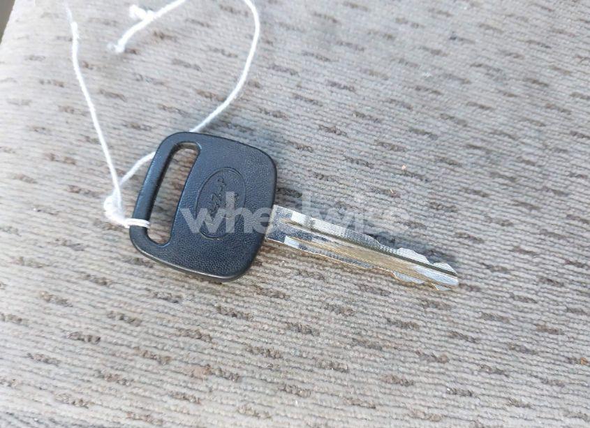 Photo 11 of 2003 Toyota Camry LE (VIN 4T1BE32K13U140092)