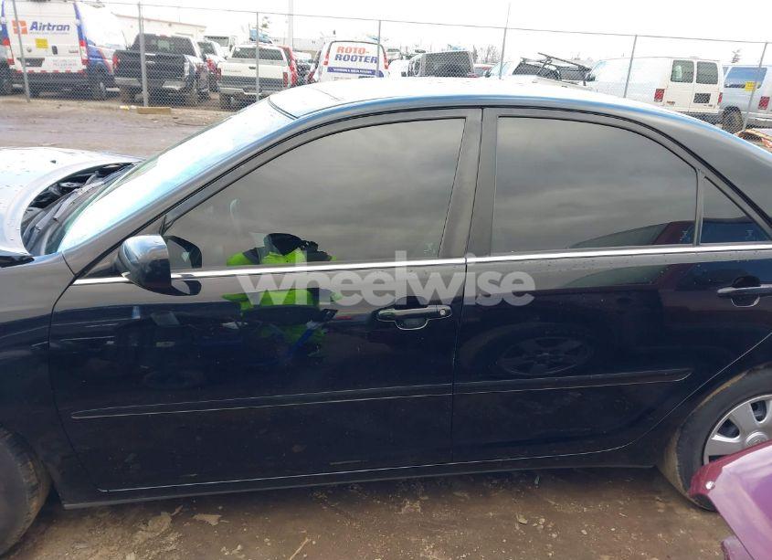 Photo 14 of 2003 Toyota Camry LE (VIN 4T1BE32K13U140092)