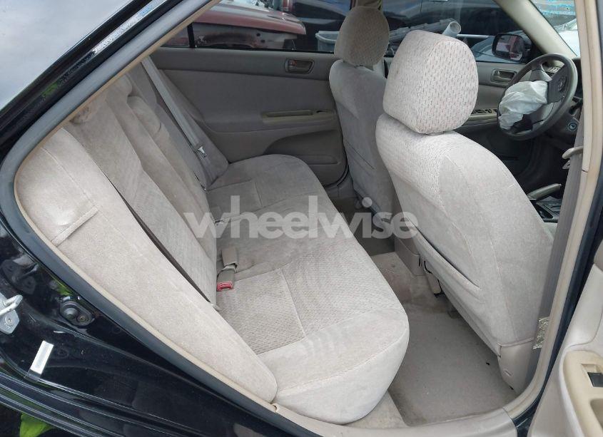 Photo 8 of 2003 Toyota Camry LE (VIN 4T1BE32K13U140092)