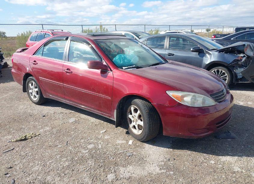 2003 Toyota Camry LE (VIN 4T1BE32K13U149133) main photo