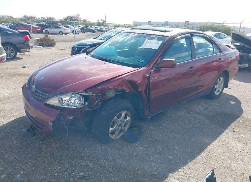 Photo 2 of 2003 Toyota Camry LE (VIN 4T1BE32K13U149133)