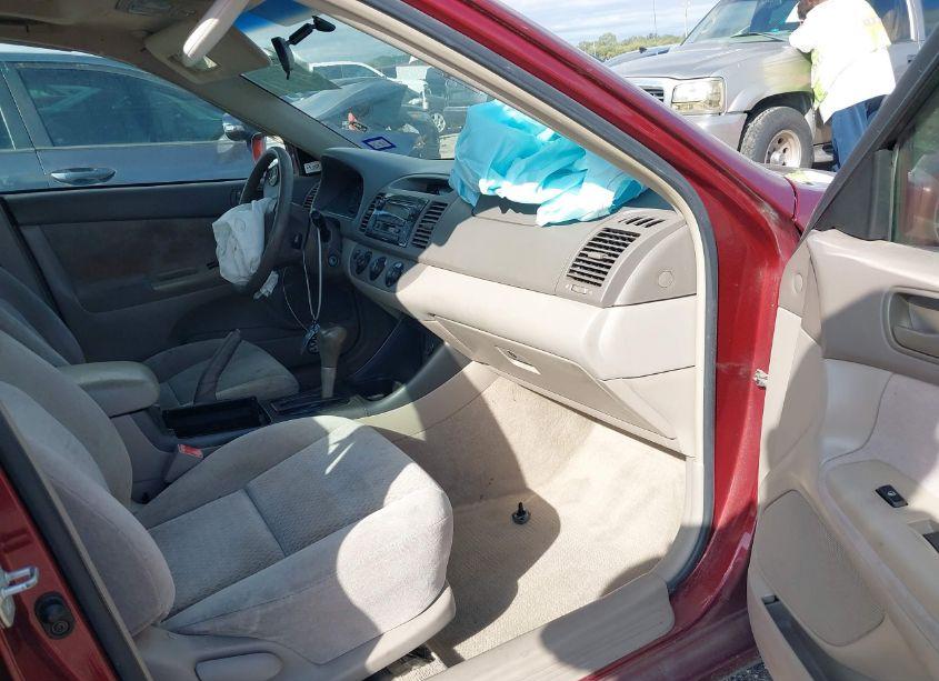 Photo 5 of 2003 Toyota Camry LE (VIN 4T1BE32K13U149133)