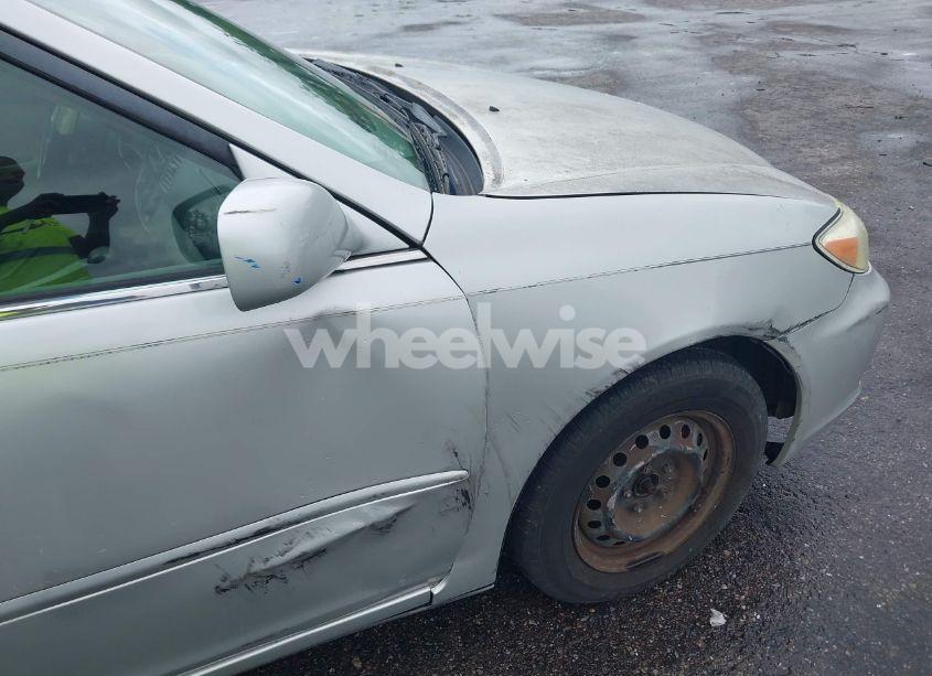 Photo 6 of 2003 Toyota Camry LE (VIN 4T1BE32K13U151691)