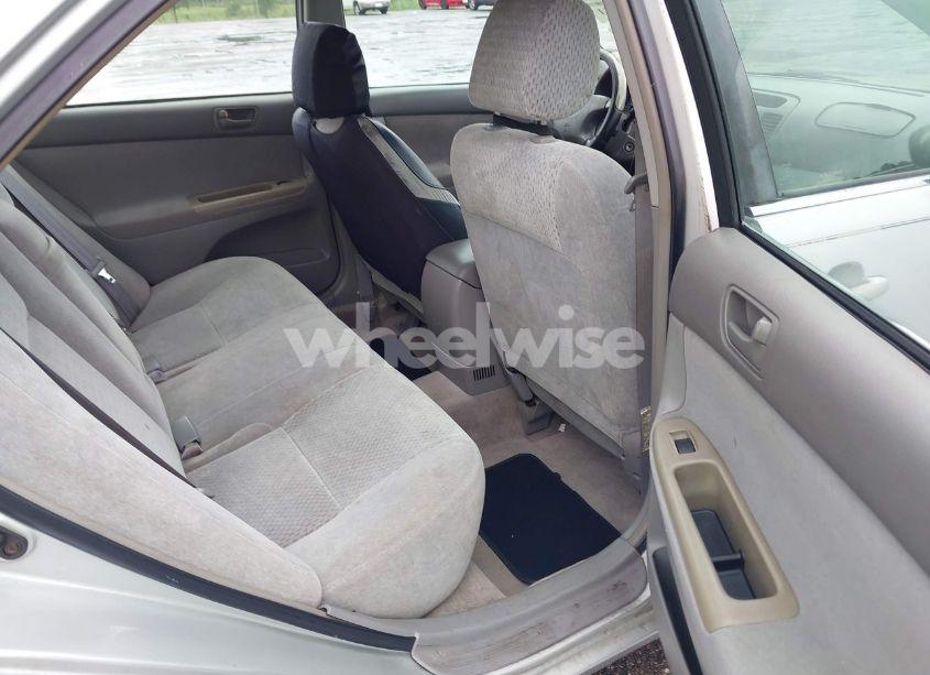 Photo 8 of 2003 Toyota Camry LE (VIN 4T1BE32K13U151691)
