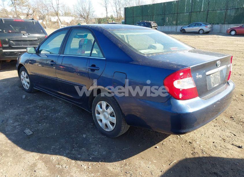 Photo 3 of 2003 Toyota Camry LE (VIN 4T1BE32K13U164635)