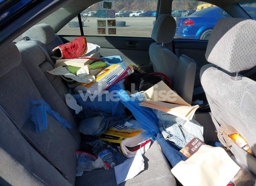 Photo 5 of 2003 Toyota Camry LE (VIN 4T1BE32K13U164635)