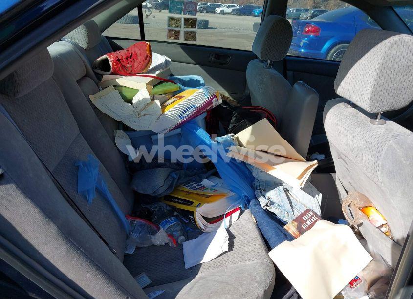 Photo 8 of 2003 Toyota Camry LE (VIN 4T1BE32K13U164635)