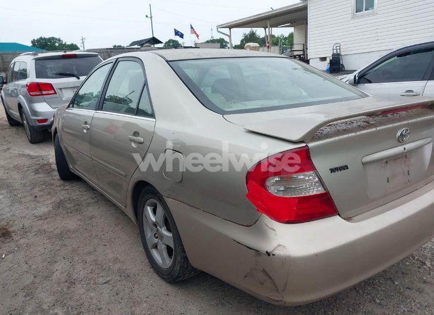 Photo 3 of 2003 Toyota Camry SE (VIN 4T1BE32K13U167390)
