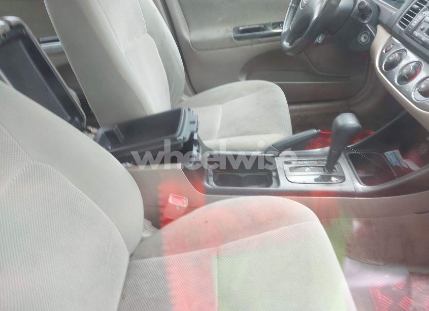 Photo 5 of 2003 Toyota Camry SE (VIN 4T1BE32K13U167390)