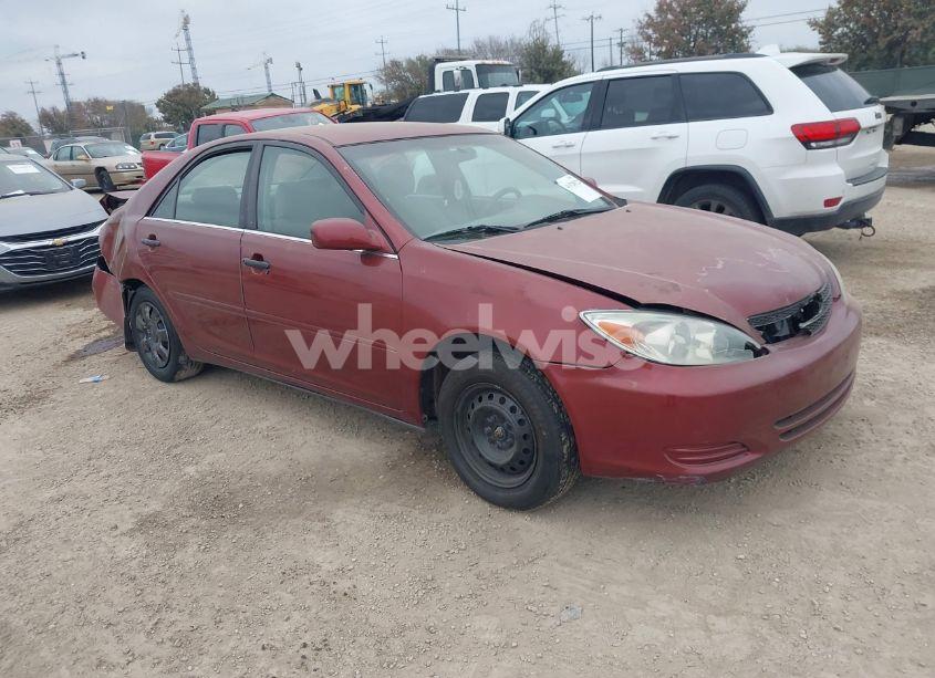 2003 Toyota Camry LE (VIN 4T1BE32K13U207161) main photo
