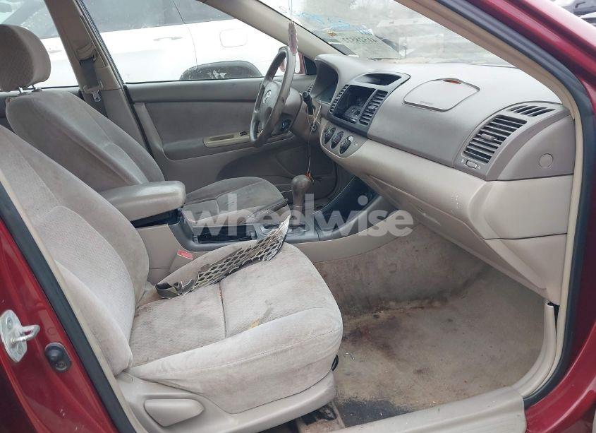 Photo 5 of 2003 Toyota Camry LE (VIN 4T1BE32K13U207161)