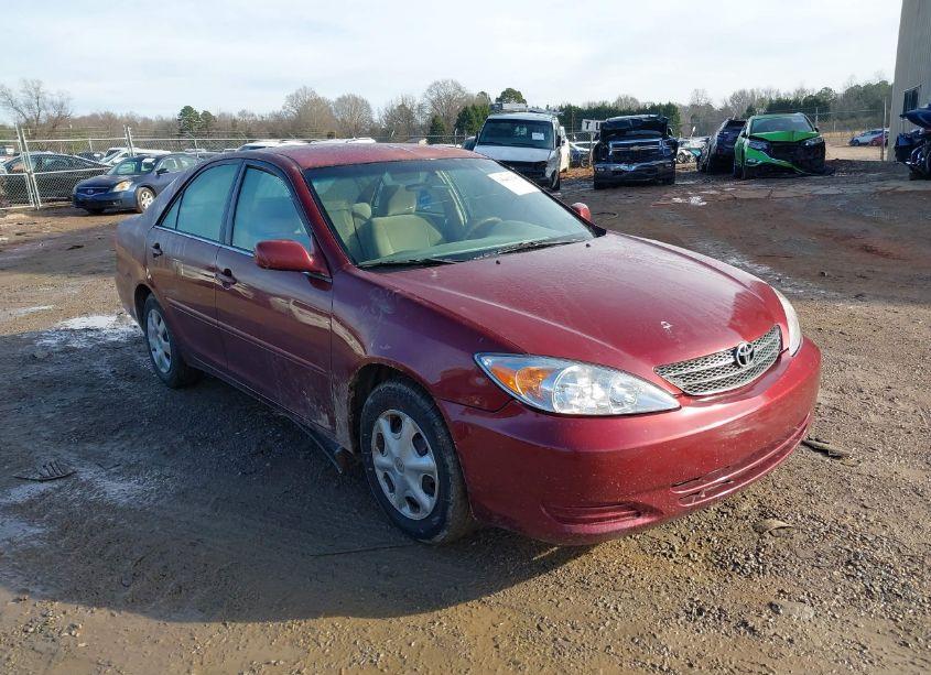 2003 Toyota Camry LE (VIN 4T1BE32K13U222498) main photo