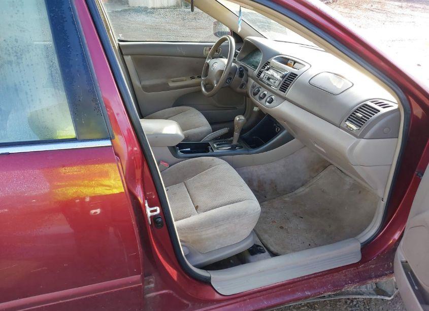 Photo 5 of 2003 Toyota Camry LE (VIN 4T1BE32K13U222498)