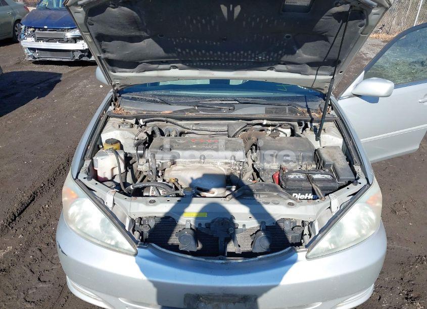 Photo 10 of 2003 Toyota Camry LE (VIN 4T1BE32K13U230763)
