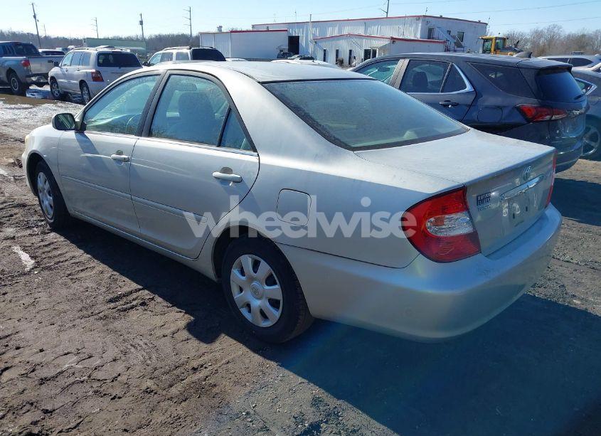 Photo 3 of 2003 Toyota Camry LE (VIN 4T1BE32K13U230763)
