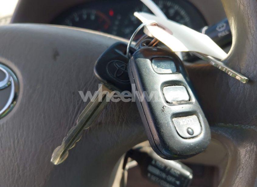 Photo 11 of 2003 Toyota Camry LE (VIN 4T1BE32K13U240192)