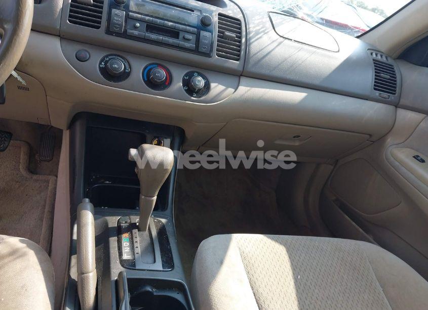 Photo 18 of 2003 Toyota Camry LE (VIN 4T1BE32K13U240192)