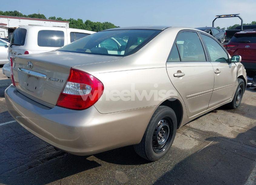 Photo 4 of 2003 Toyota Camry LE (VIN 4T1BE32K13U240192)
