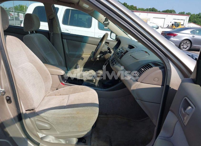 Photo 5 of 2003 Toyota Camry LE (VIN 4T1BE32K13U240192)