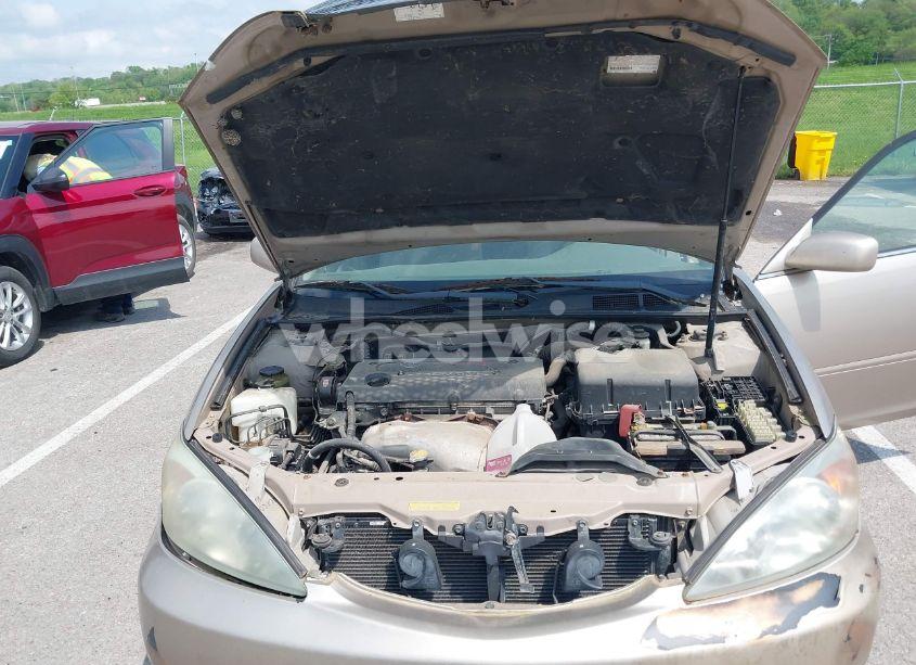 Photo 10 of 2003 Toyota Camry LE/XLE/SE (VIN 4T1BE32K13U243738)