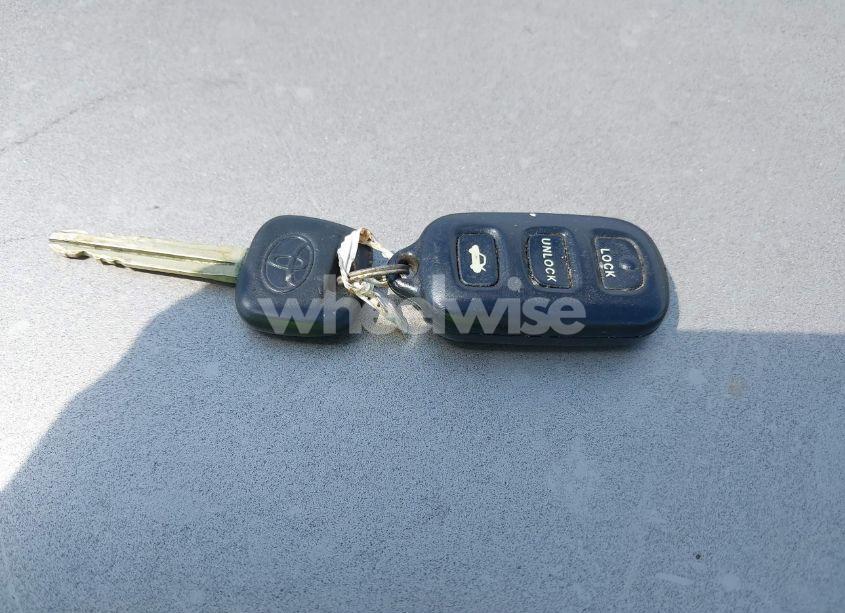 Photo 11 of 2003 Toyota Camry LE/XLE/SE (VIN 4T1BE32K13U243738)