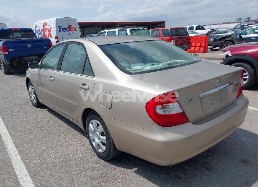 Photo 3 of 2003 Toyota Camry LE/XLE/SE (VIN 4T1BE32K13U243738)