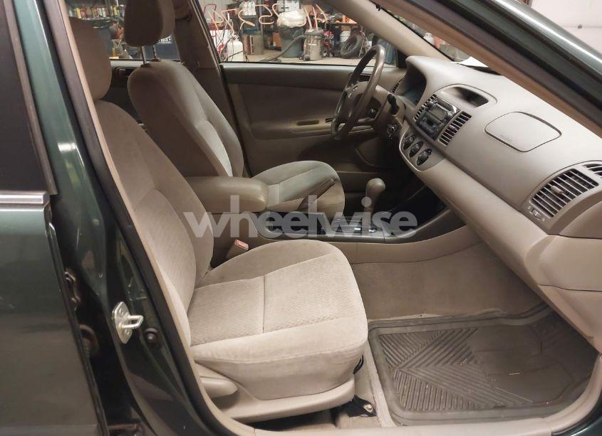 Photo 5 of 2003 Toyota Camry LE (VIN 4T1BE32K13U650023)