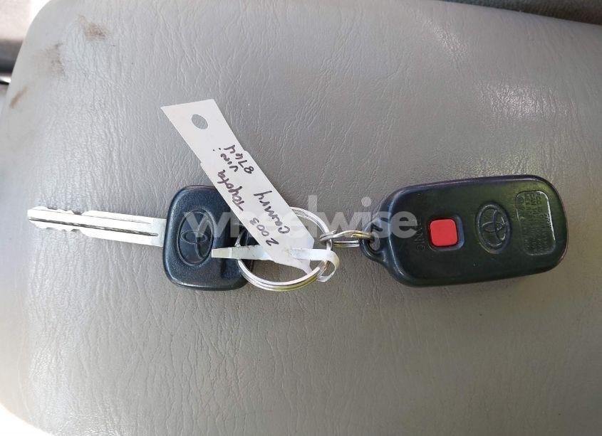 Photo 11 of 2003 Toyota Camry LE (VIN 4T1BE32K13U668764)