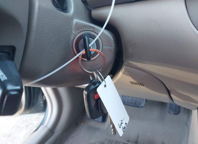 Photo 11 of 2003 Toyota Camry LE (VIN 4T1BE32K13U693129)