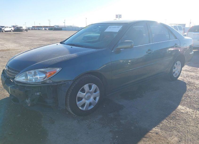 Photo 2 of 2003 Toyota Camry LE (VIN 4T1BE32K13U693129)