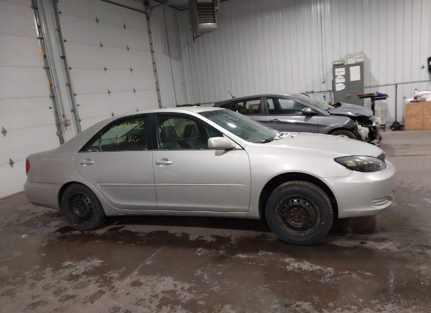 Photo 14 of 2003 Toyota Camry LE/XLE/SE (VIN 4T1BE32K13U721303)