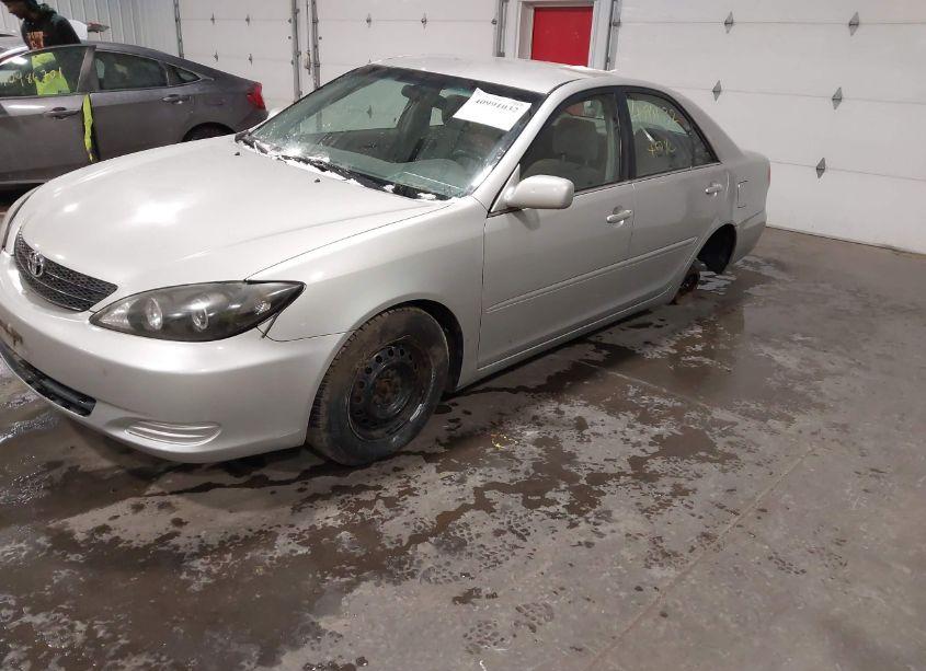 Photo 2 of 2003 Toyota Camry LE/XLE/SE (VIN 4T1BE32K13U721303)