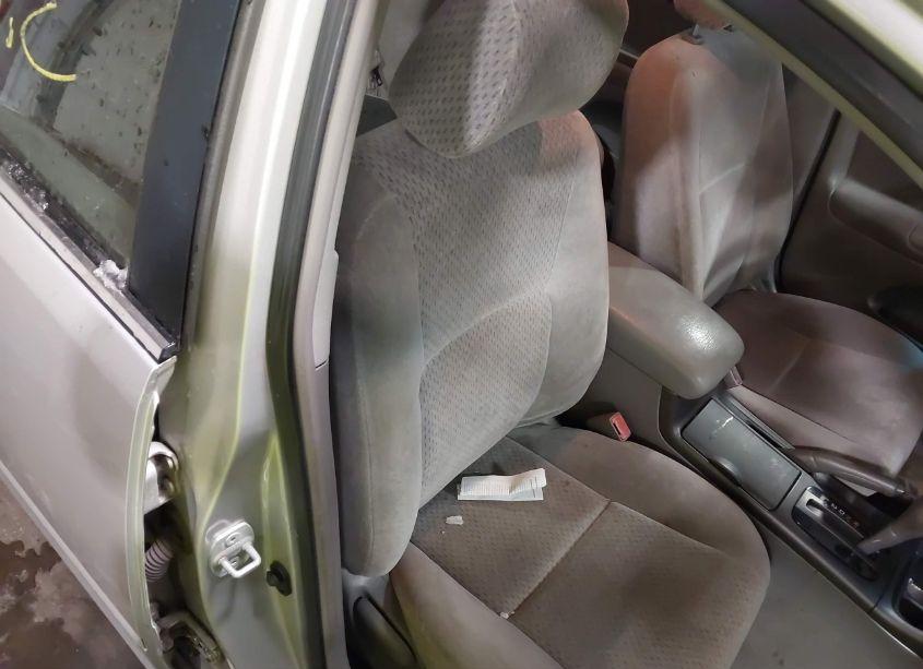 Photo 5 of 2003 Toyota Camry LE/XLE/SE (VIN 4T1BE32K13U721303)