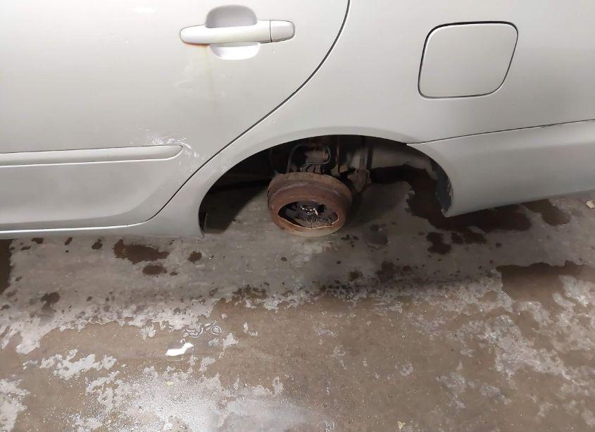 Photo 6 of 2003 Toyota Camry LE/XLE/SE (VIN 4T1BE32K13U721303)