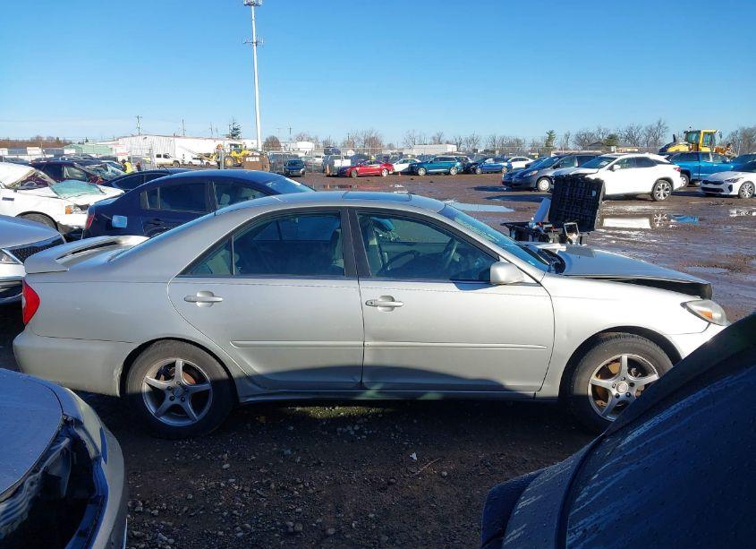Photo 14 of 2003 Toyota Camry SE (VIN 4T1BE32K13U733905)