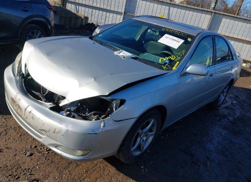 Photo 2 of 2003 Toyota Camry SE (VIN 4T1BE32K13U733905)
