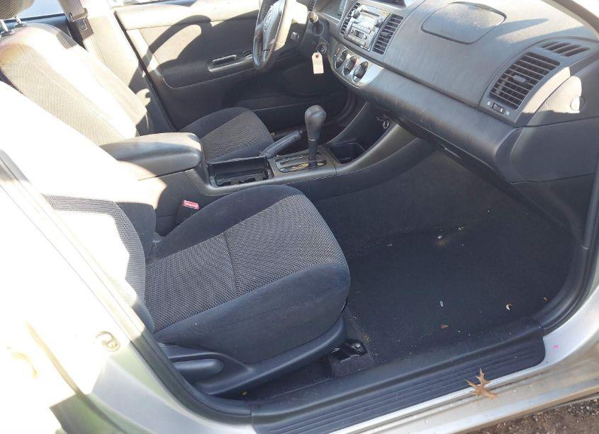 Photo 5 of 2003 Toyota Camry SE (VIN 4T1BE32K13U733905)