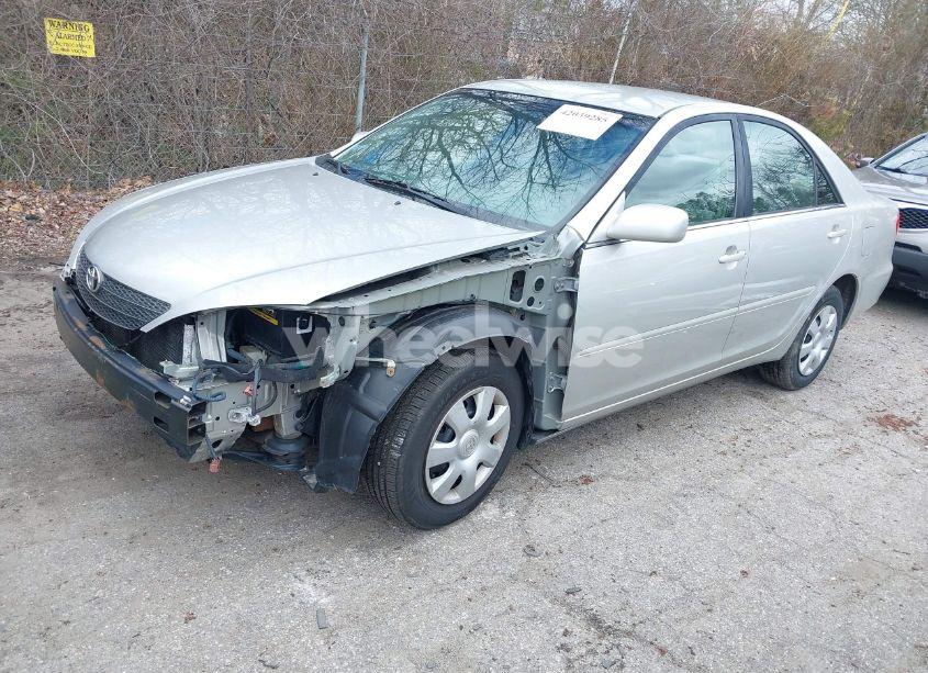 Photo 2 of 2003 Toyota Camry LE (VIN 4T1BE32K13U784854)