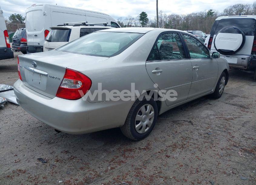 Photo 4 of 2003 Toyota Camry LE (VIN 4T1BE32K13U784854)